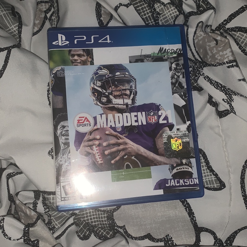 Here! Is NFL Madden 21 (Disc included) Brand is Sony Ps4